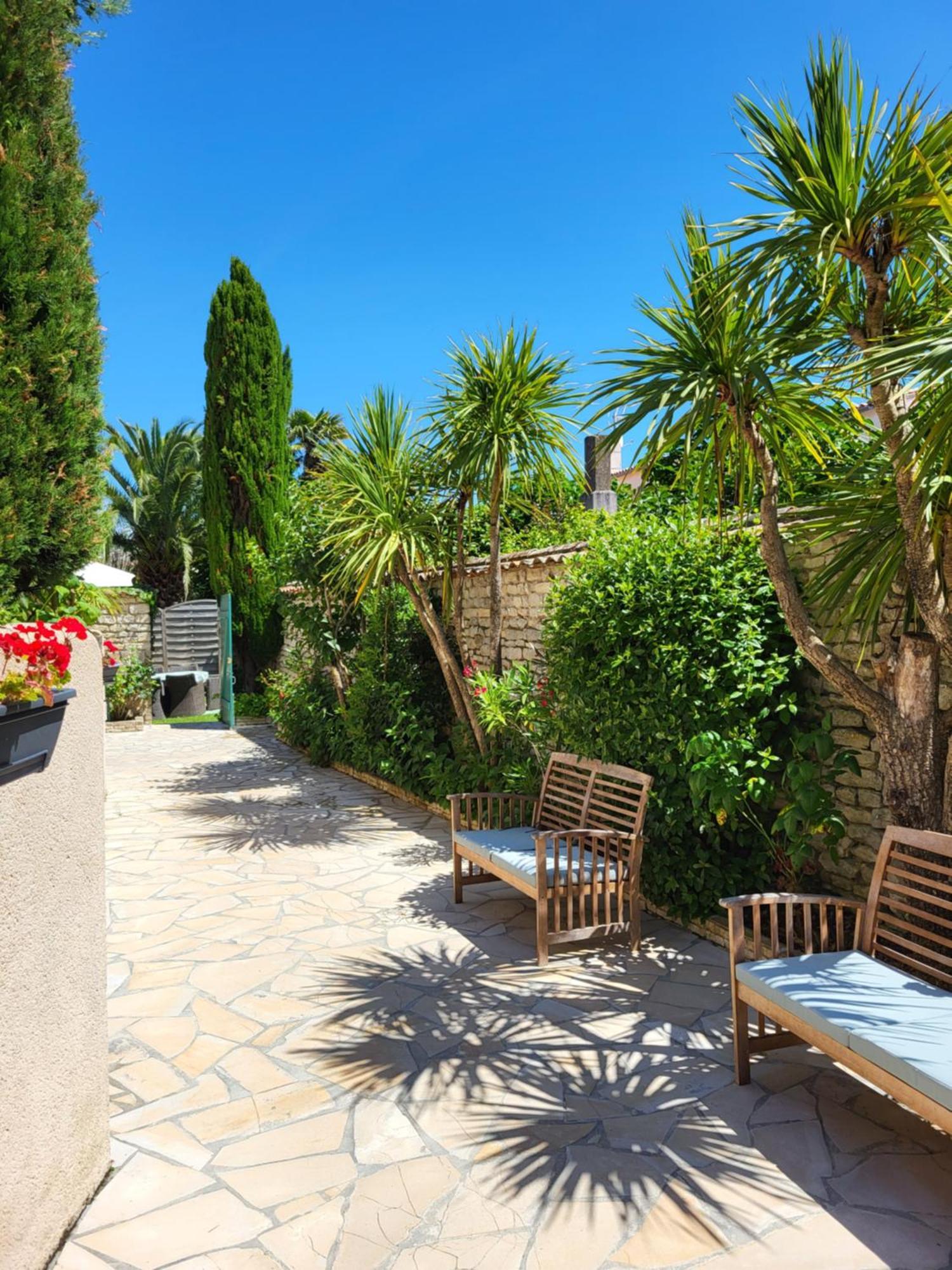 Le Clos Des Sternes ลาฟร็อตต์ ภายนอก รูปภาพ