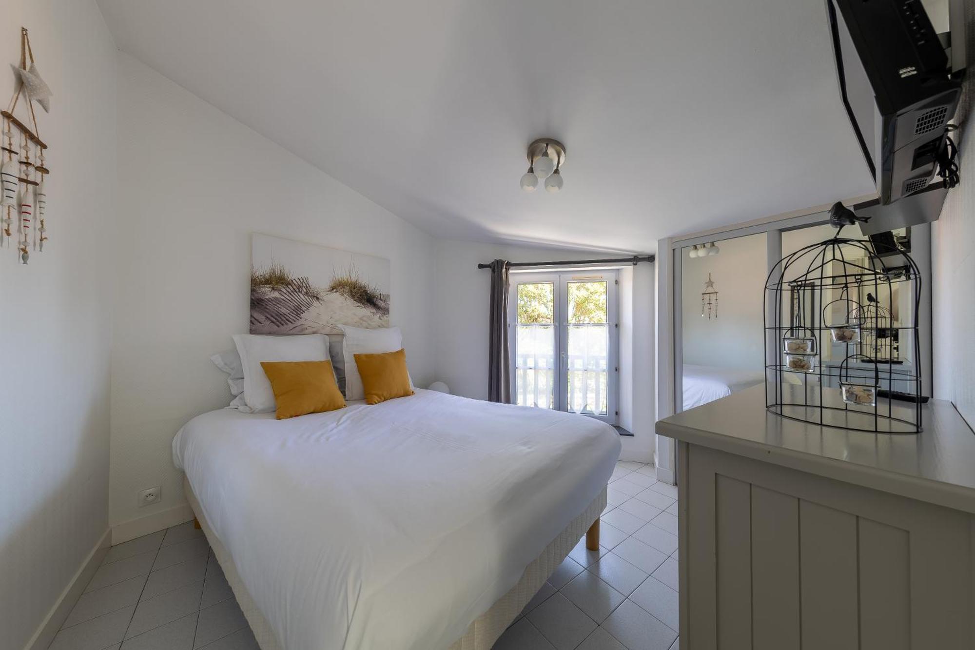 Le Clos Des Sternes ลาฟร็อตต์ ภายนอก รูปภาพ